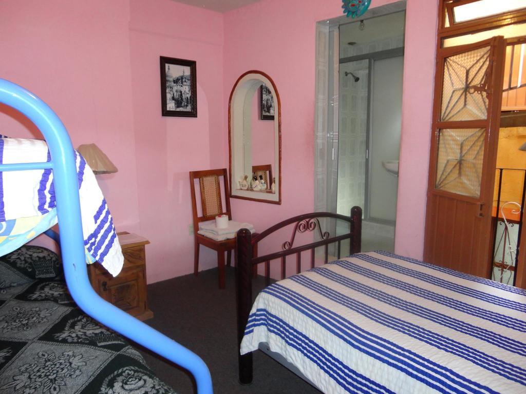 Casa Bertha Hostel Гуанахуато Стая снимка